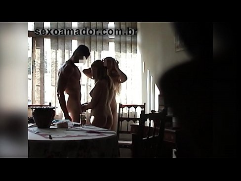 ❤️ Ka powhirihia e nga hoa wahine tetahi tangata nunui me te tangata tokotoru ki a ia Sex ataata i a matou ❌️