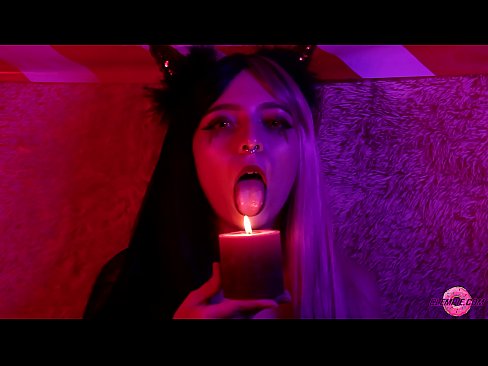 ❤️ Blowjob Hikaka mai i te Sexy Succubus me te Waha Whakanui Sex ataata i a matou ❌️